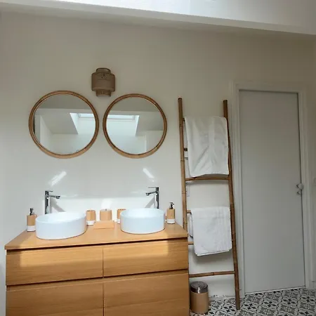 Charmante Maison Neuve En Lisiere De Foret, Cadre Nature Et Proche Ocean Prázdninový dům *